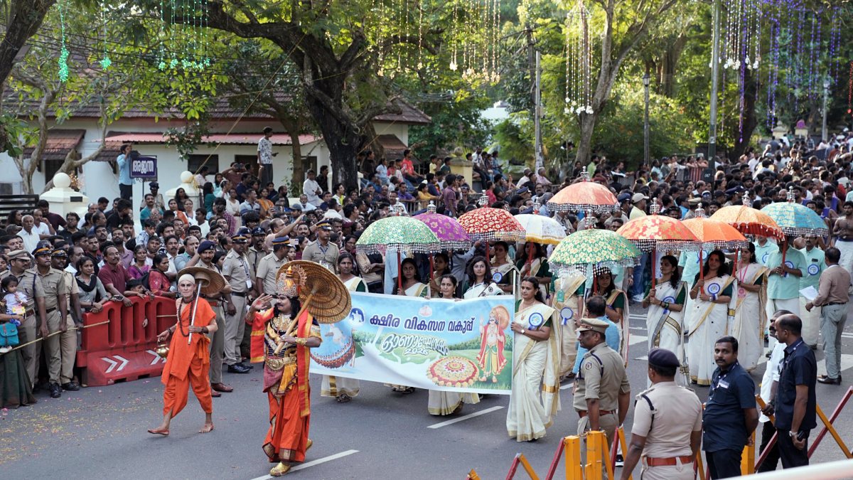 Onam week closing procession held in Thiruvananthapuram