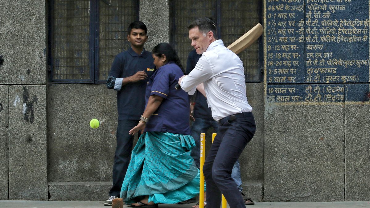 NSW premier plays gully cricket with Delhi kids