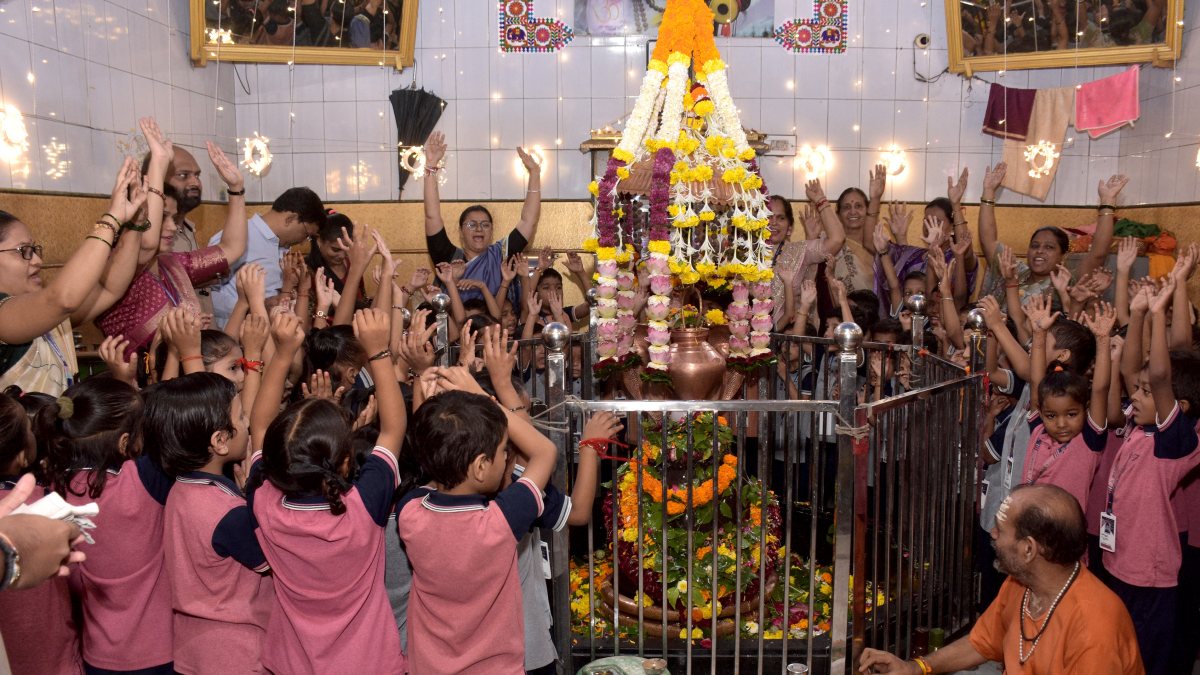 Students visit temple for Shravan darshan in Surat