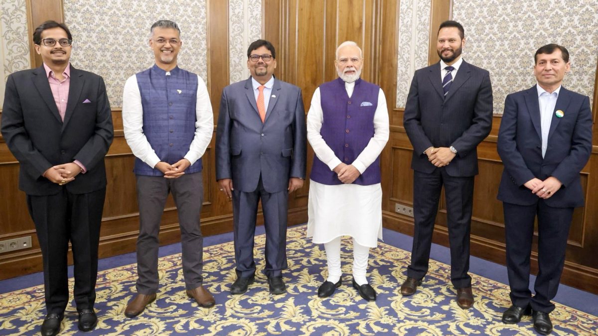 PM Modi clicks group photo with Indian diaspora at SCO Summit in Bishkek