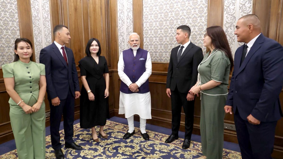 PM Modi meets dignitaries at SCO Summit in Bishkek