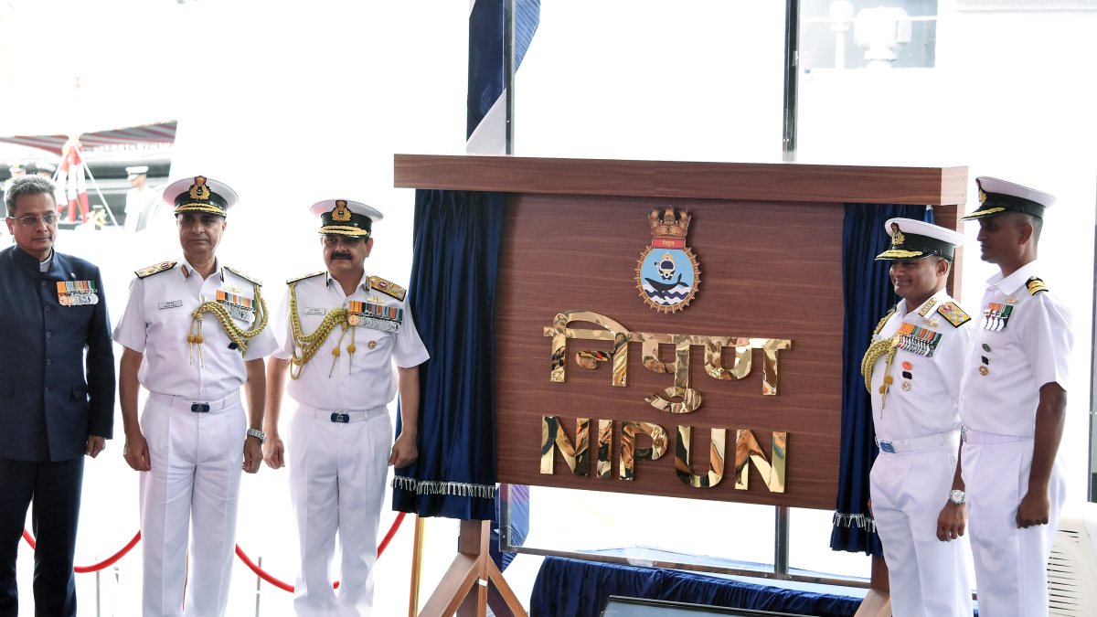 Navy commissions INS Nipun at Mumbai Naval Dockyard