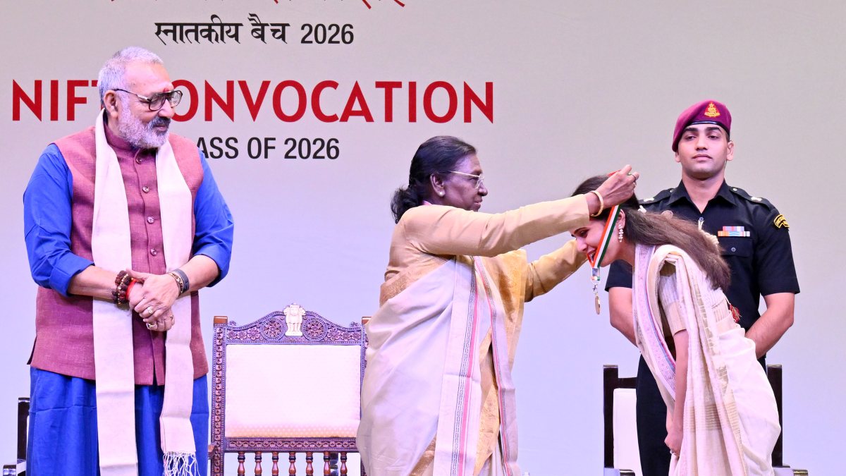 President Murmu confers medals at NIFT convocation