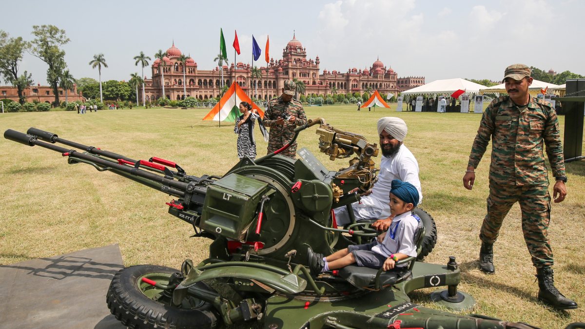 Father and son explore Army air defence gun at Amritsar exhibition