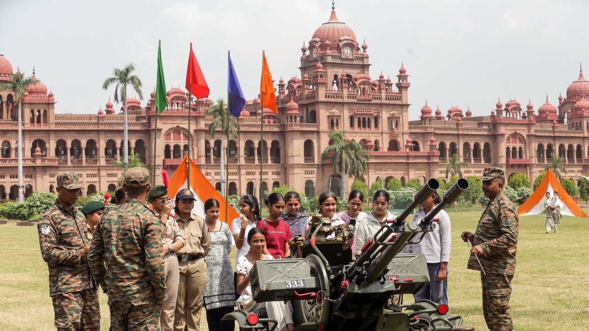Students explore Indian Army air defence gun at Amritsar exhibition