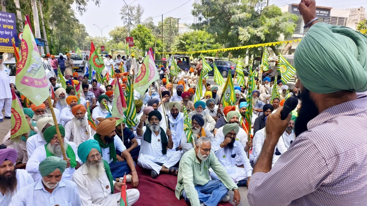 Farmers block roads in Patiala protesting Punjab government