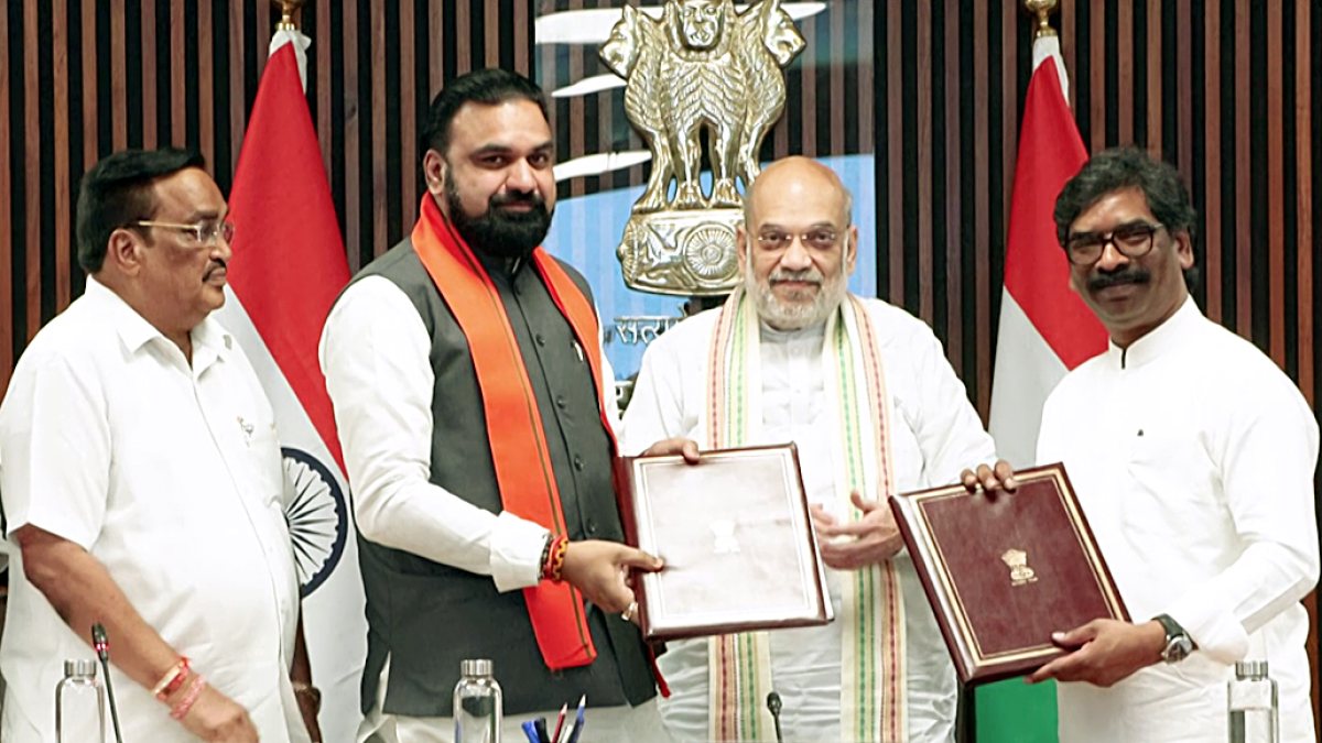 Amit Shah oversees Son River water-sharing pact signing