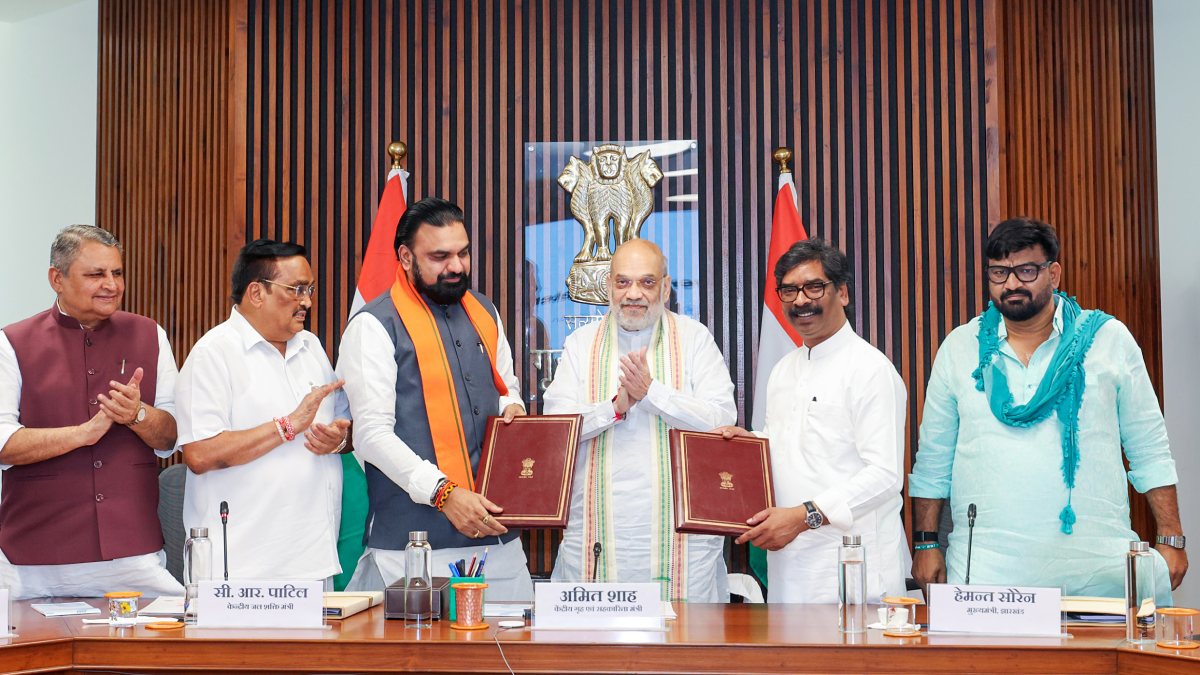 Amit Shah witnesses Son River water-sharing MoU exchange