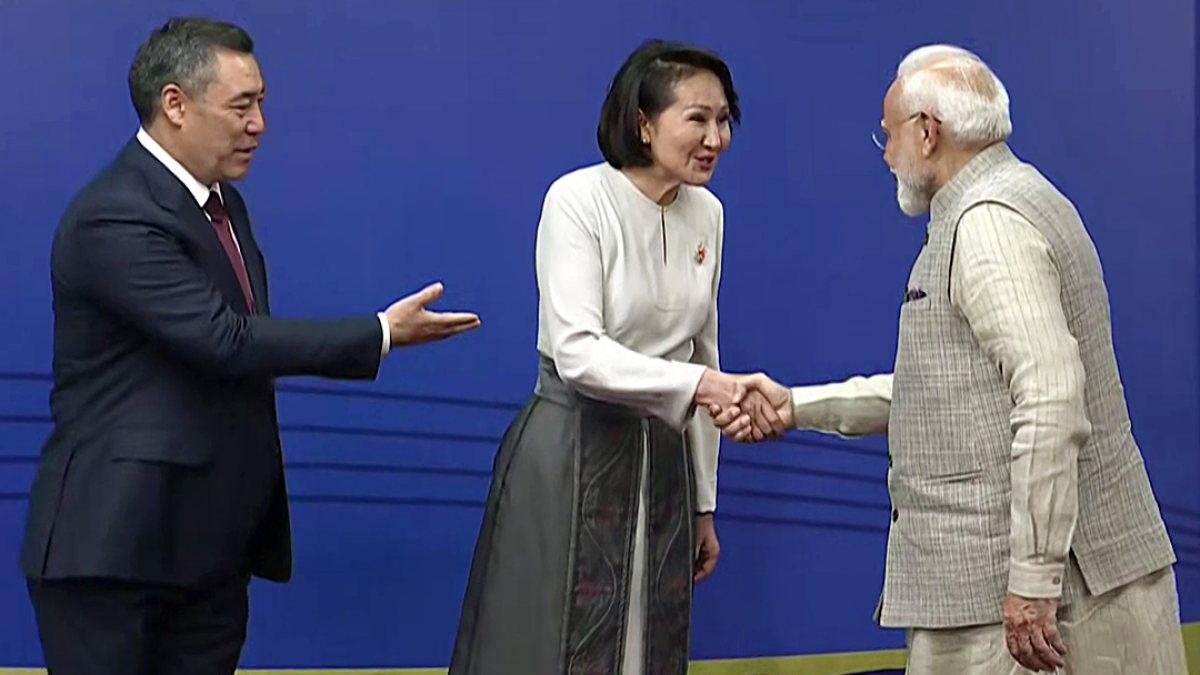 PM Modi welcomed by Kyrgyz President at World Nomad Games