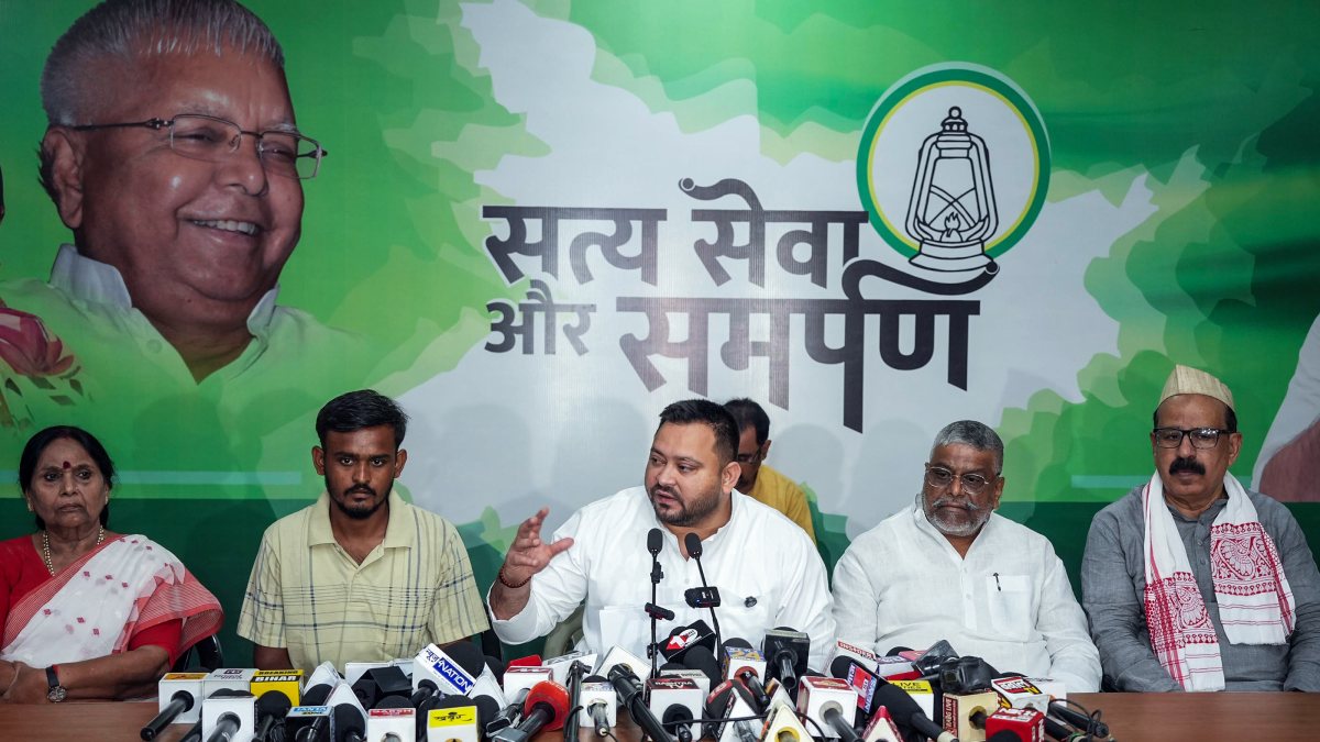 Tejashwi Yadav addresses press conference at Patna residence