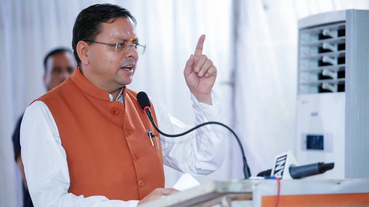 CM Dhami pays tribute at Khatima firing martyrs memorial