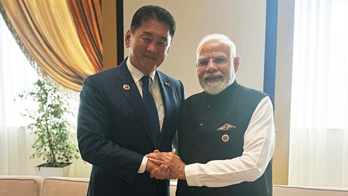 Modi meets Mongolian President on SCO Summit sidelines