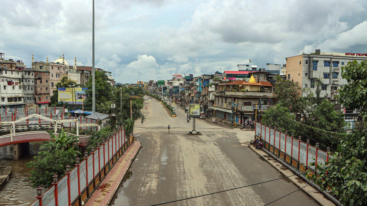 Imphal road deserted during 24-hour delimitation strike
