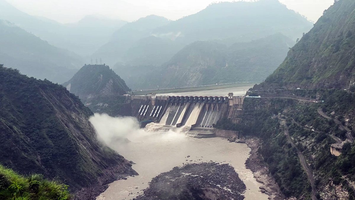 Heavy rain prompts Salal Dam spillway gates open in Reasi