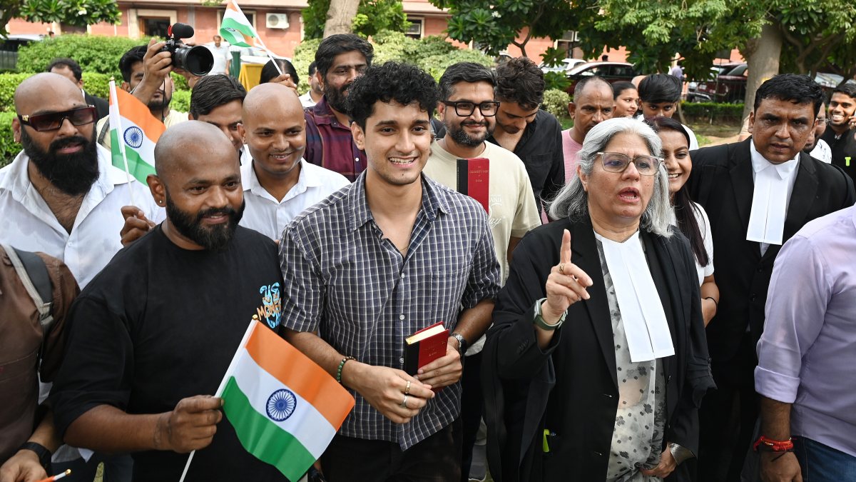 SC quashes NEET protest FIRs against students nationwide