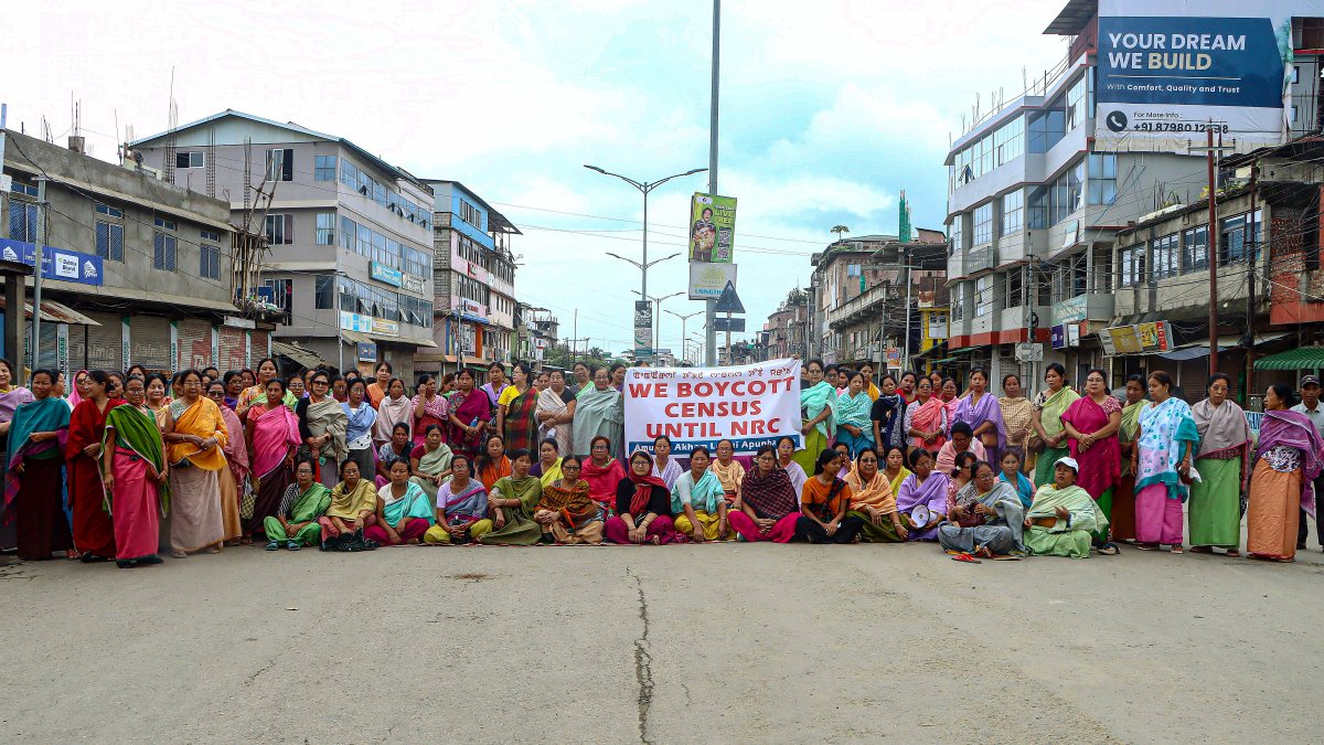 Women block NH-37 in Imphal demanding NRC update before census