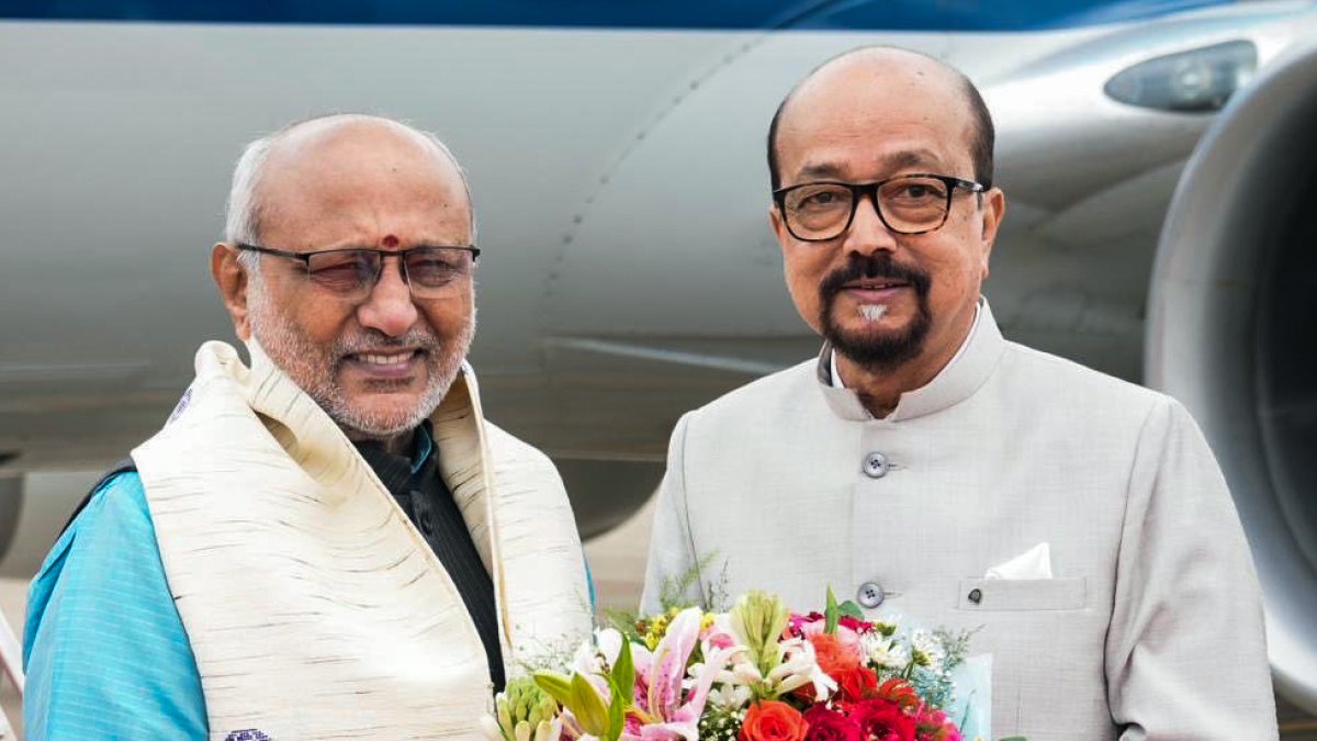 VP Radhakrishnan arrives in Raipur, greeted by Governor