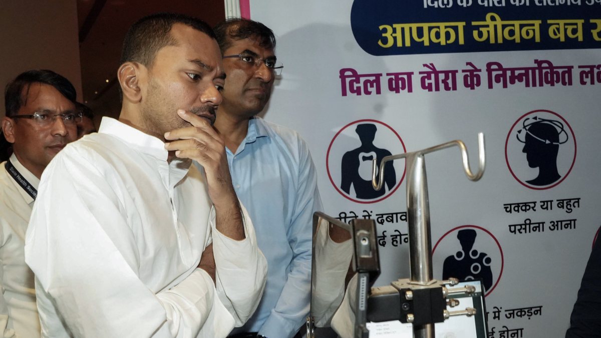 Bihar health minister inaugurates doorstep medicine campaign