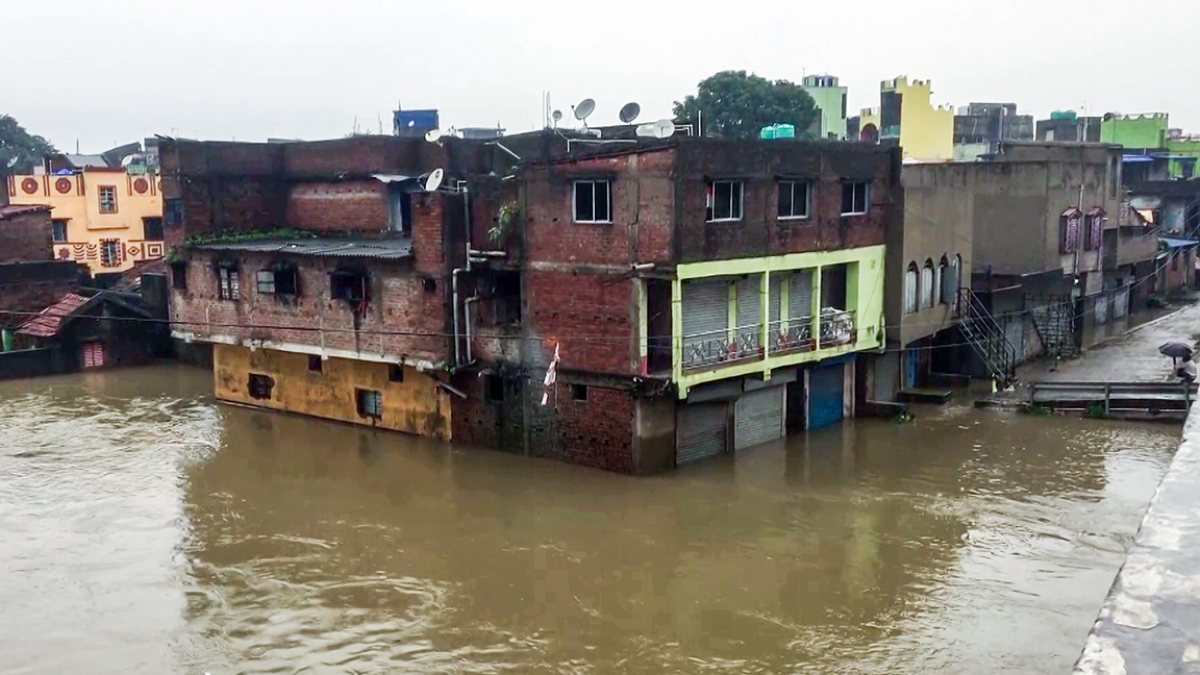 Flood-like situation in Asansol after heavy rains