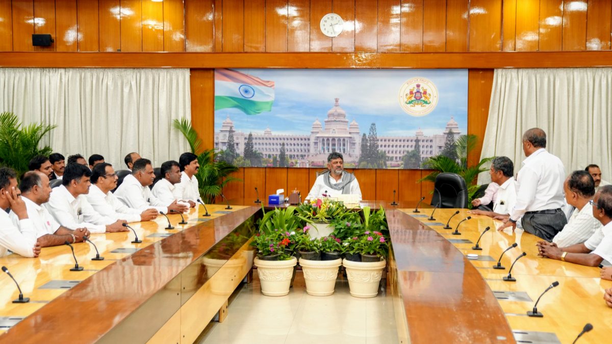 Karnataka CM Shivakumar meets Kanakapura lawyers' delegation in Bengaluru