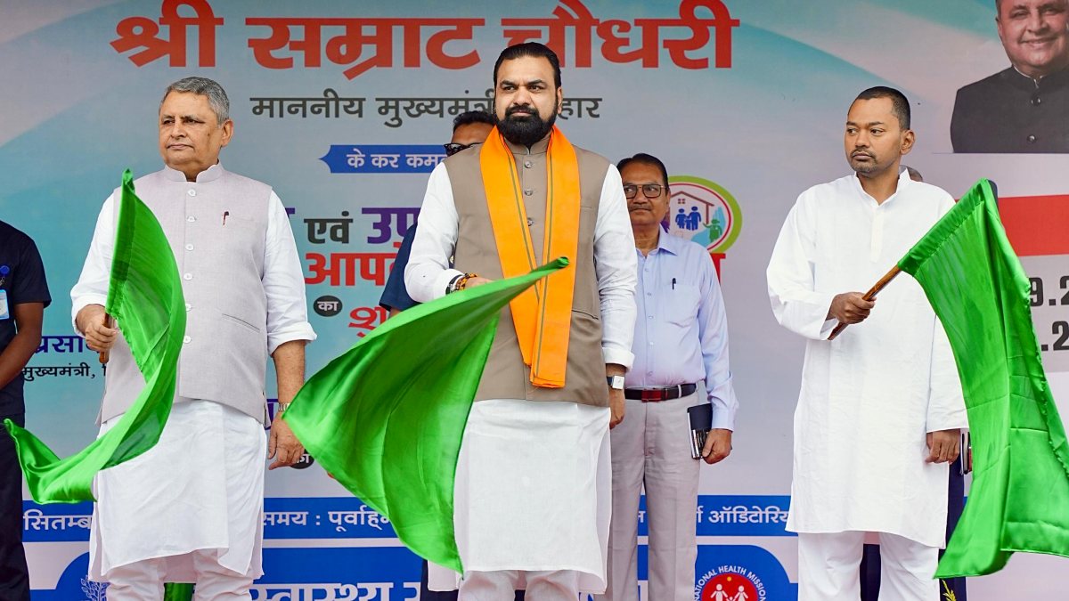 Bihar CM flags off doorstep medical services campaign in Patna