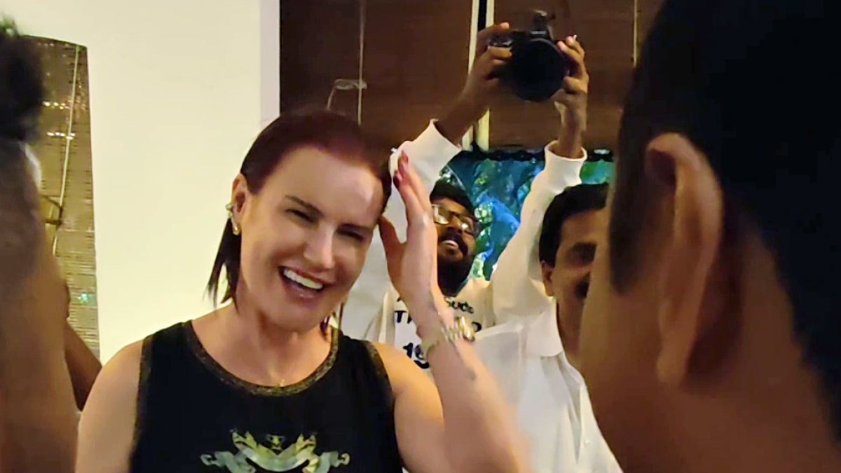 Kerala CM meets Cristiano Ronaldo's sister Elma Aveiro in Kozhikode
