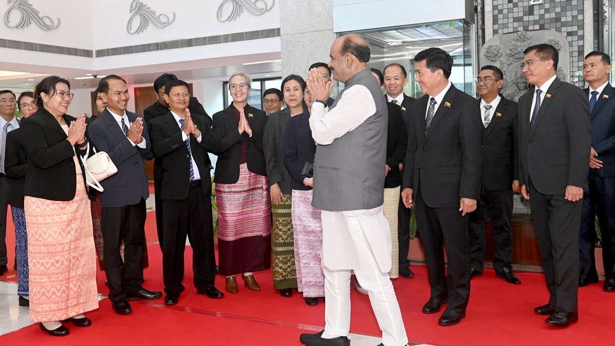 Lok Sabha Speaker meets Myanmar parliamentary delegation in Delhi