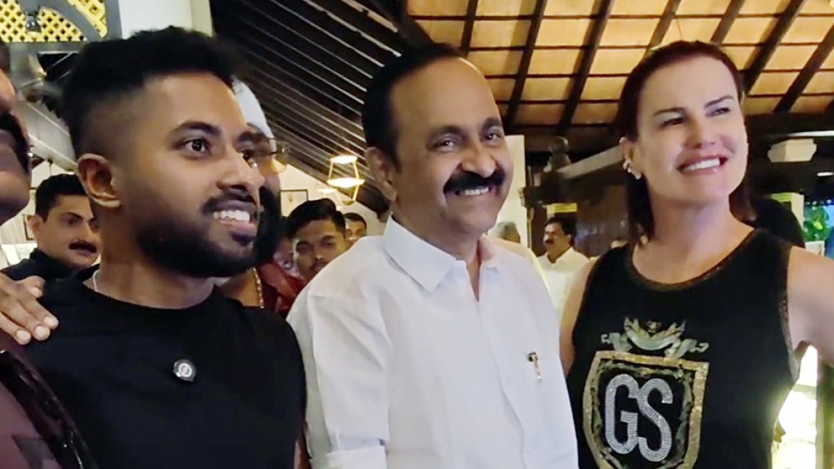 Kerala CM meets Cristiano Ronaldo's sister in Kozhikode