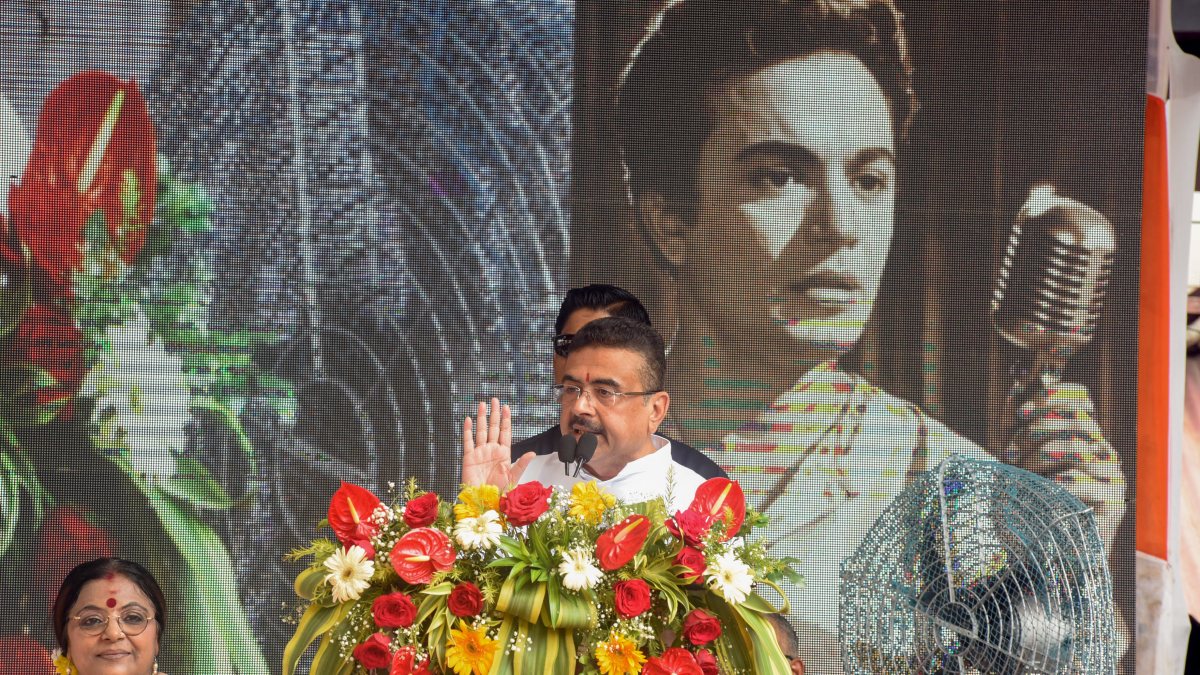Suvendu Adhikari pays tribute to Uttam Kumar on birth centenary