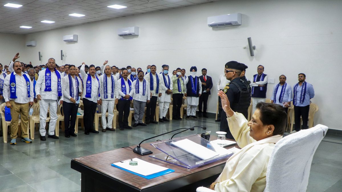 Mayawati chairs BSP meet with state chiefs in Lucknow