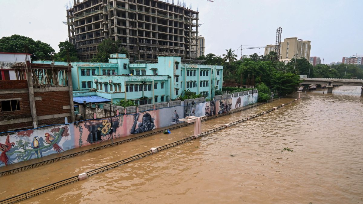 Ganga water submerges roads in Patna as river levels rise