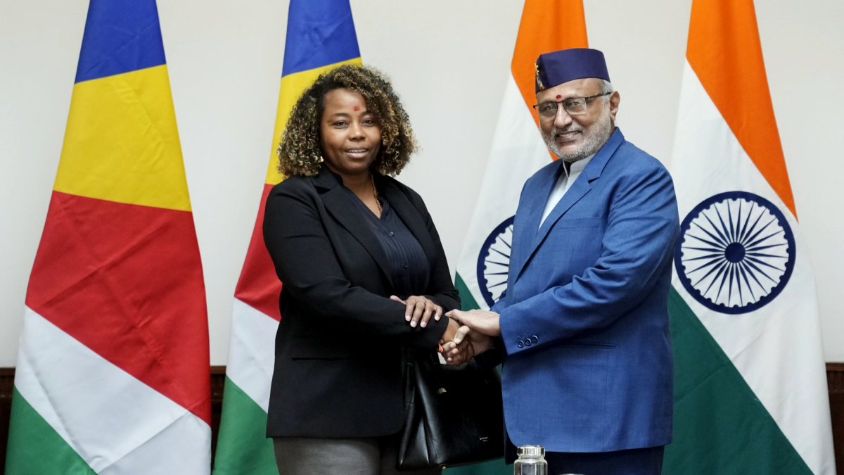 VP welcomes Seychelles Speaker at Parliament House