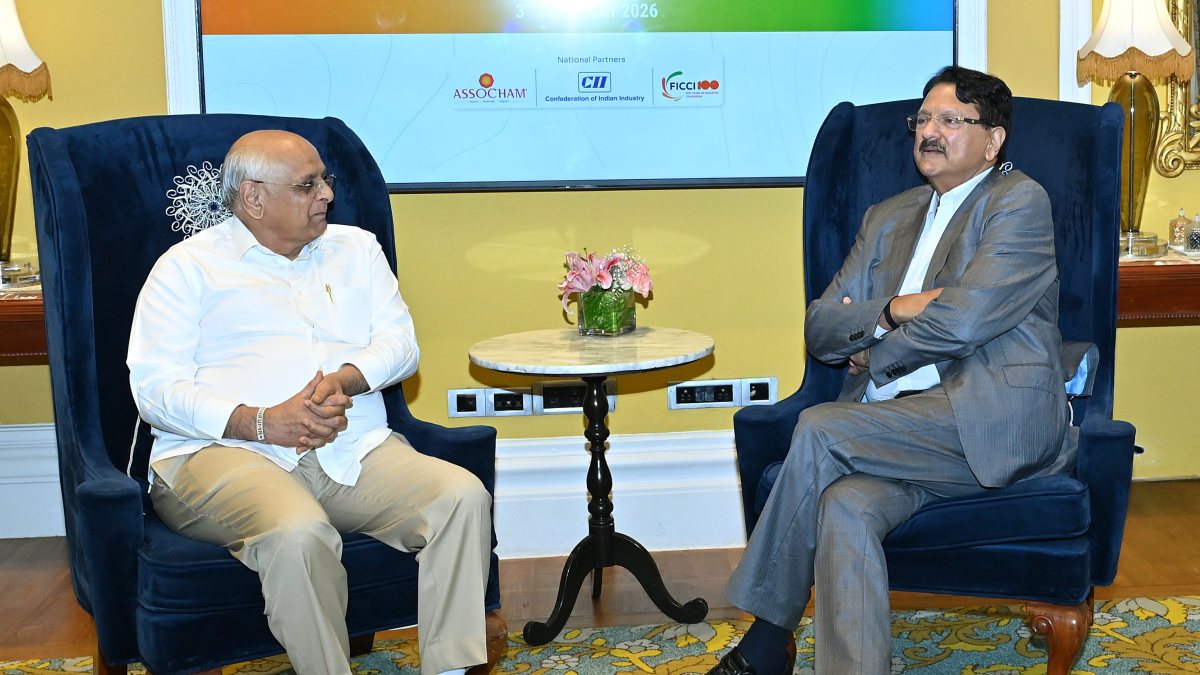 Gujarat CM meets Piramal at Mumbai roadshow for Summit 2027