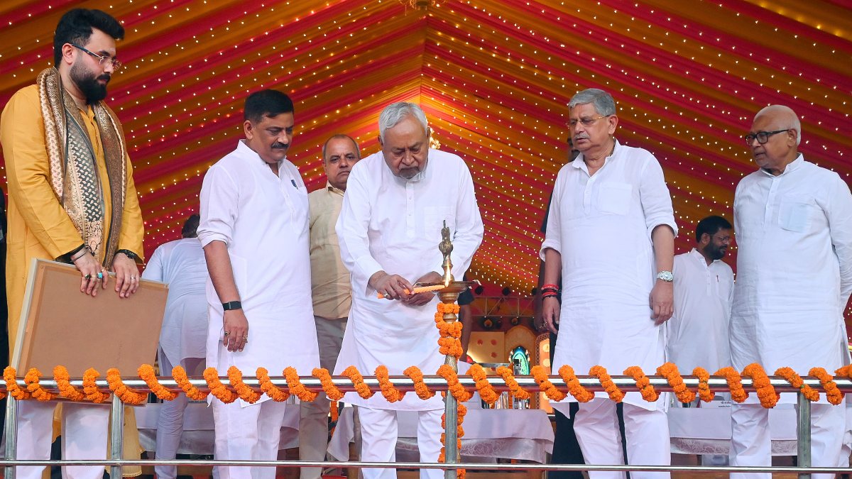 Nitish Kumar inaugurates three-day Krishna Utsav in Patna