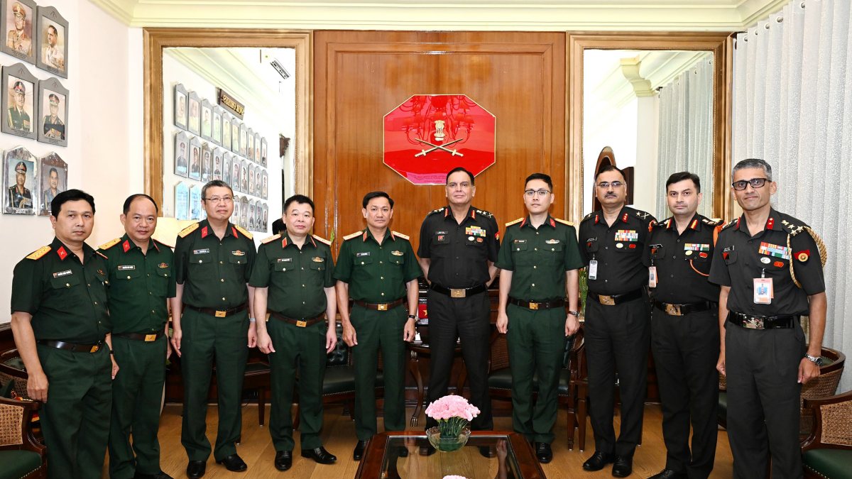Indian Army chief meets Vietnam deputy chief of general staff in Delhi