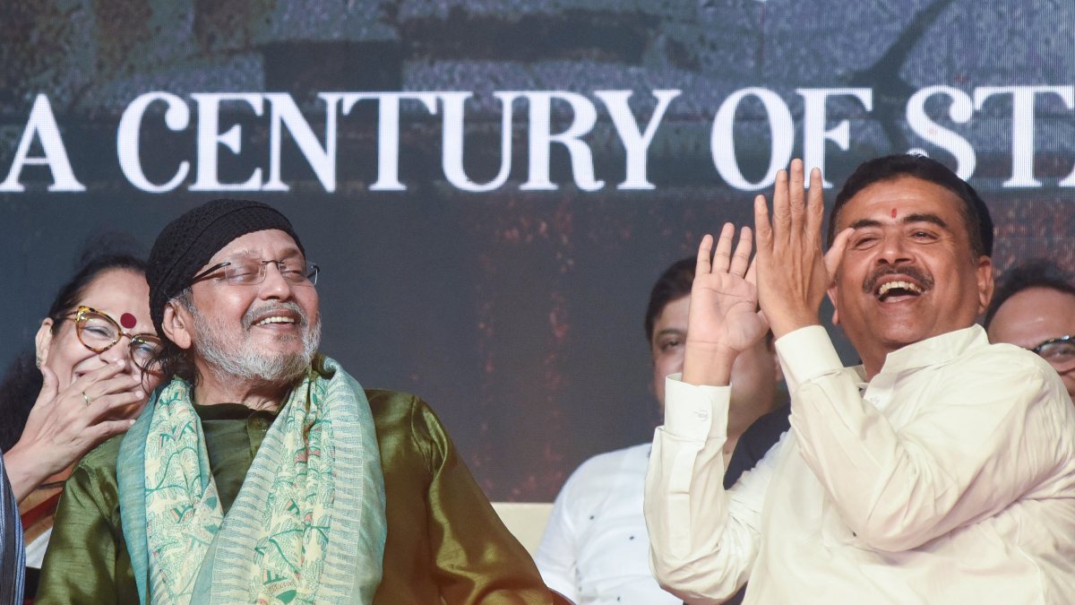West Bengal CM and Mithun Chakraborty honour Uttam Kumar centenary