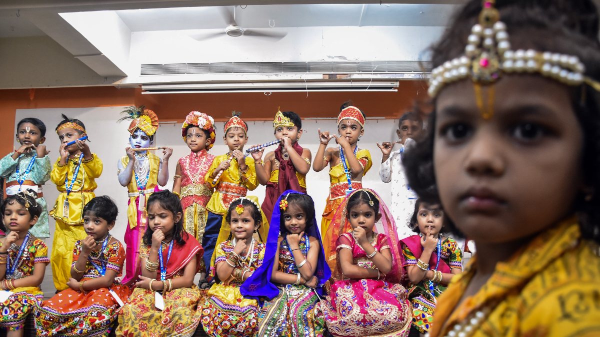 Mumbai students celebrate Dahi Handi in Krishna costumes