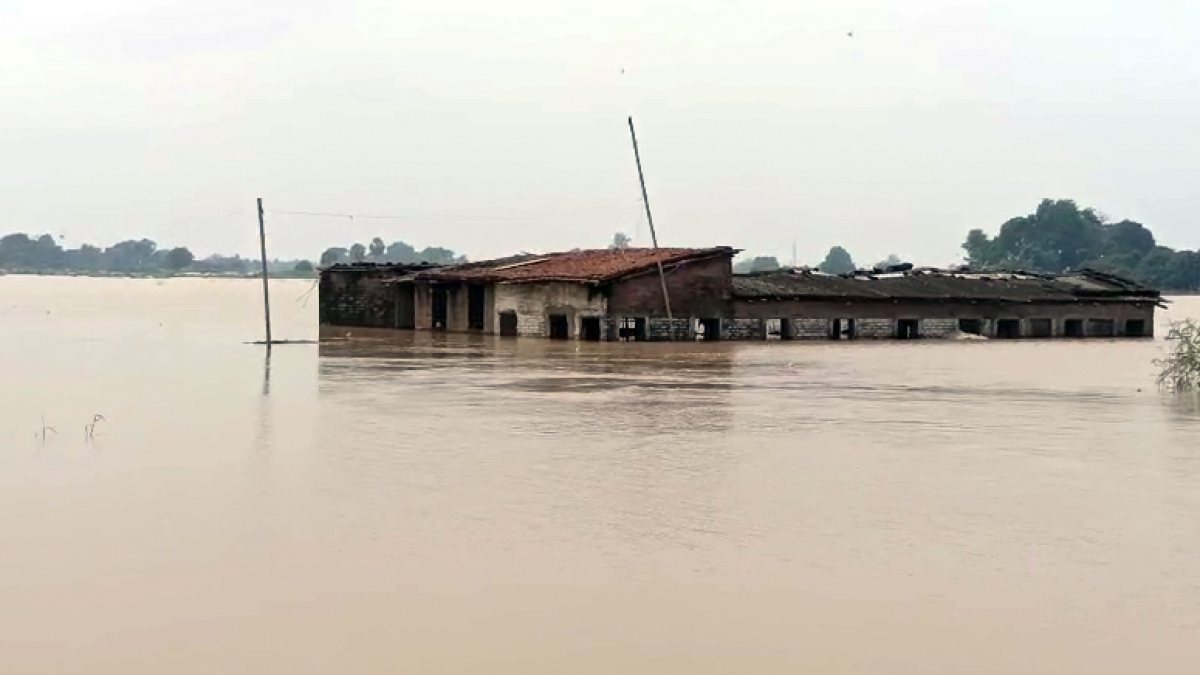 Flood-like situation in Patna as Ganga, Son rivers rise