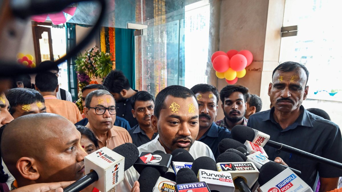 Bihar health minister visits ISKCON temple on Janmashtami