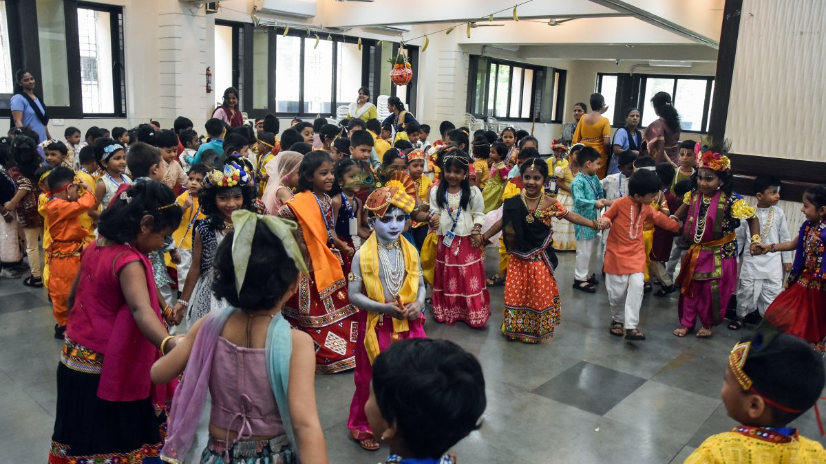 Krishna devotee dances ahead of Dahi Handi in Mumbai