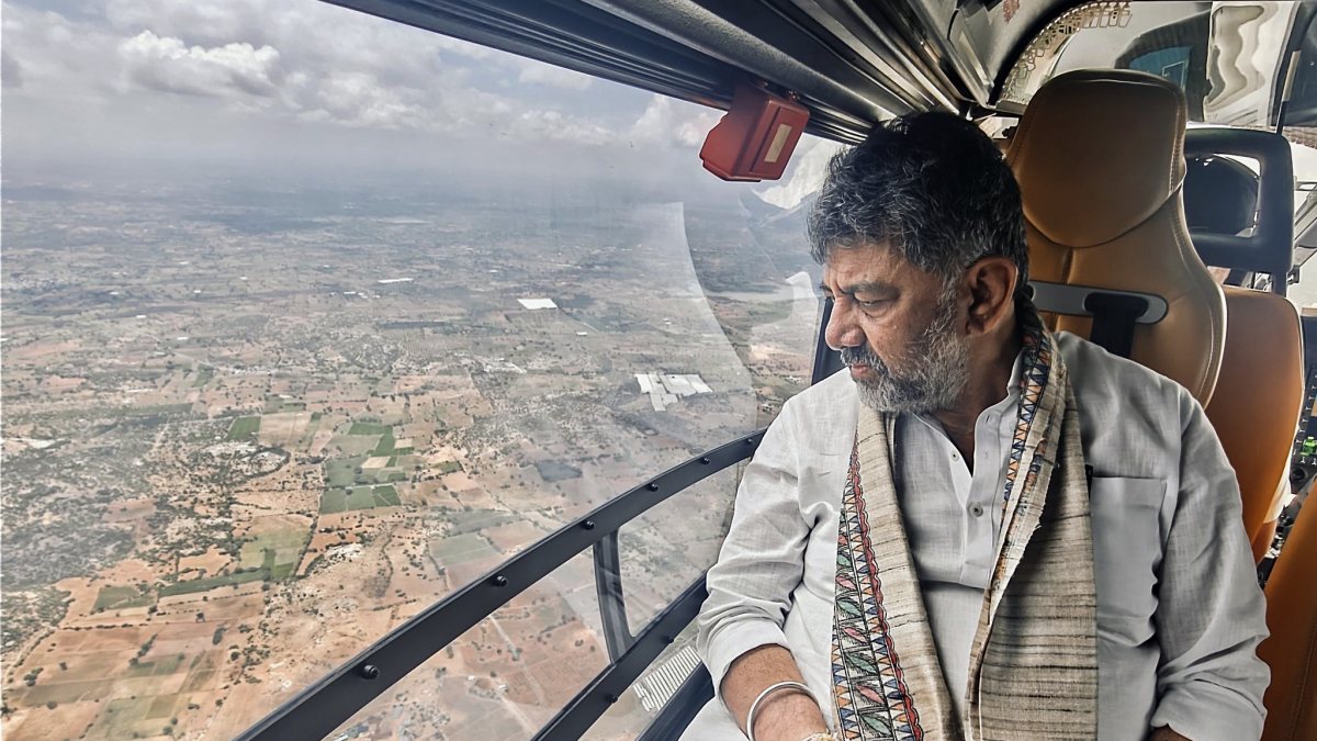 Karnataka CM conducts aerial survey of drought-hit districts