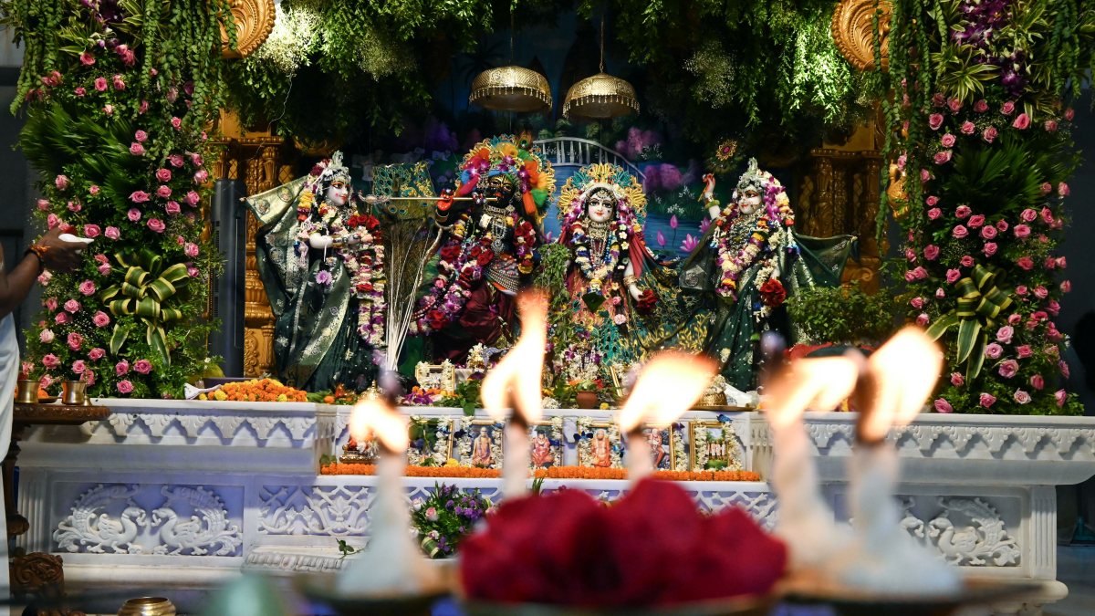 Krishna Janmashtami celebrated at ISKCON Temple in Patna