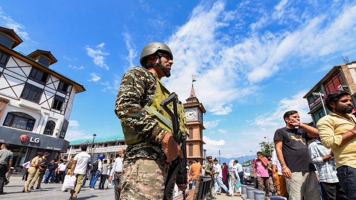 Security personnel deployed for Janmashtami procession in Srinagar