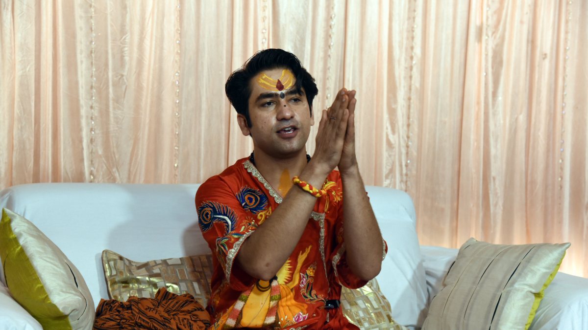 Bageshwar Dham priest addresses media in Howrah