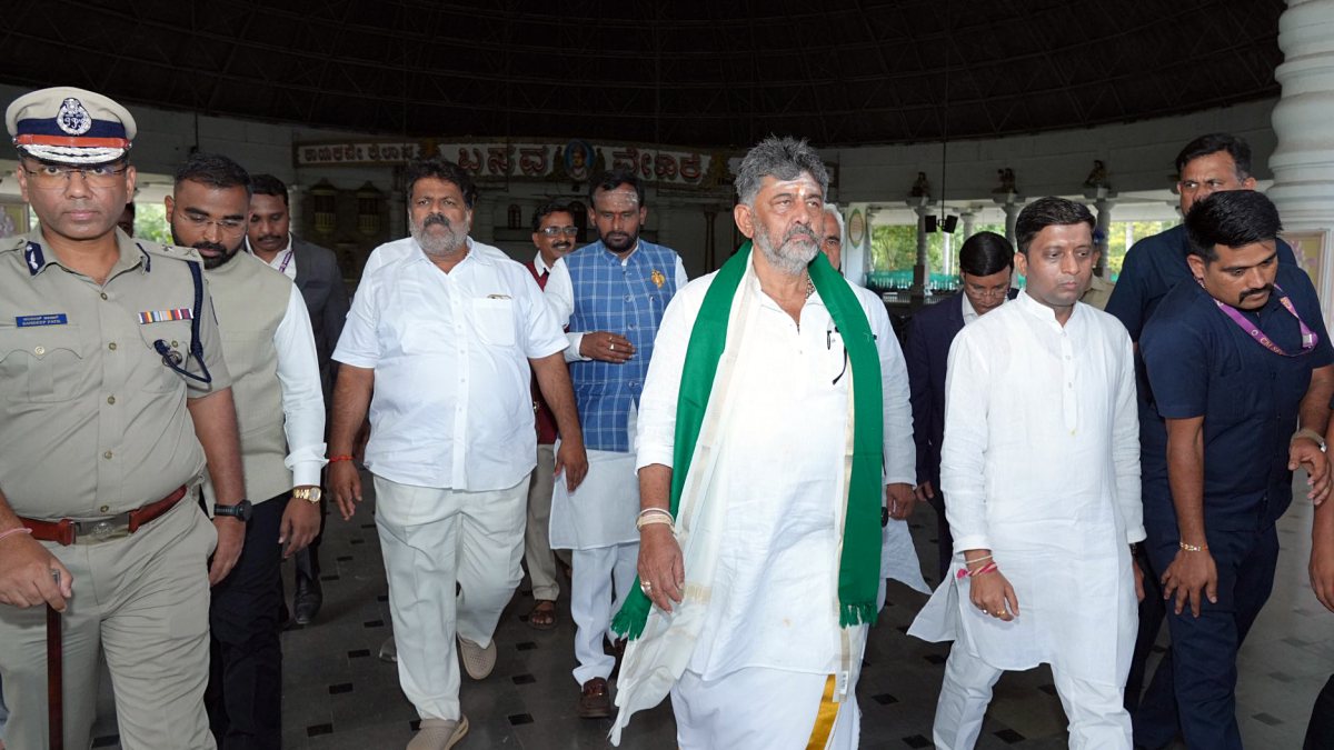 Karnataka CM Shivakumar inspects Basava Vedike in Bagalkot