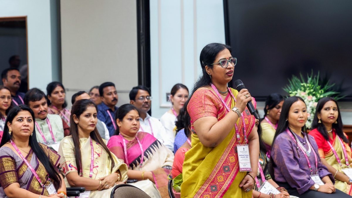Teacher lauds PM Modi at Teachers' Day meet