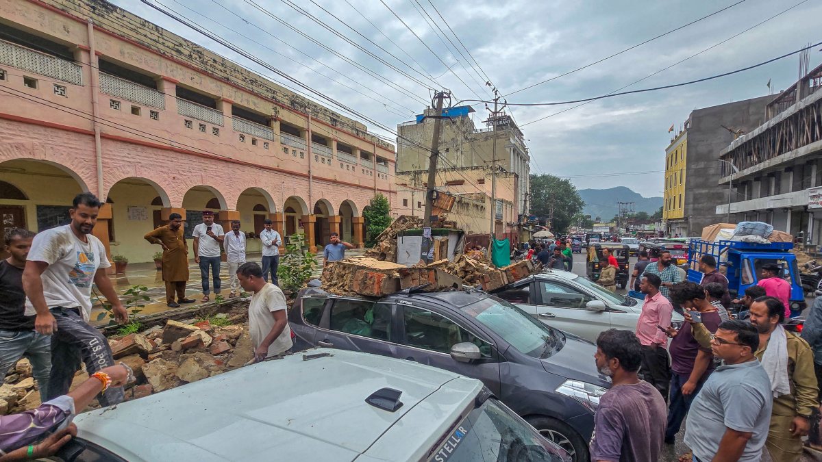 Heavy rain collapses school wall onto cars in Ajmer