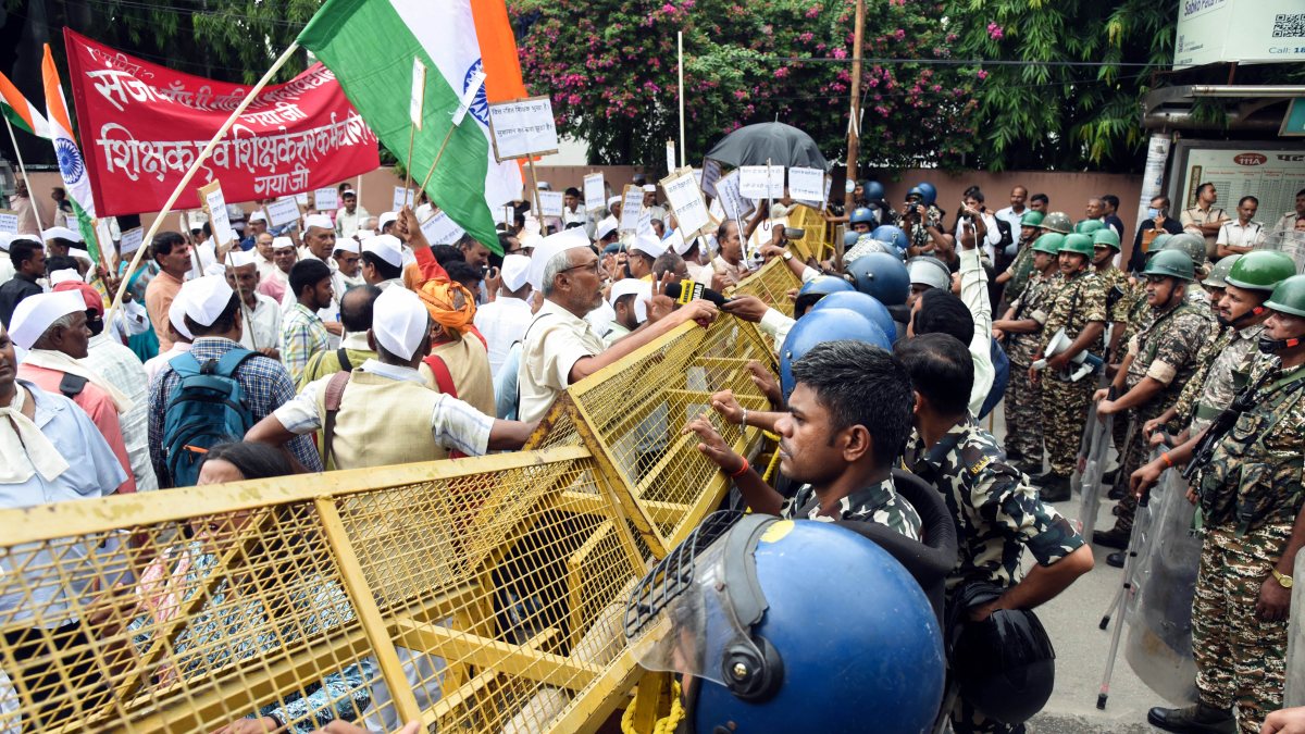 Bihar Congress workers held in Teachers' Day protest