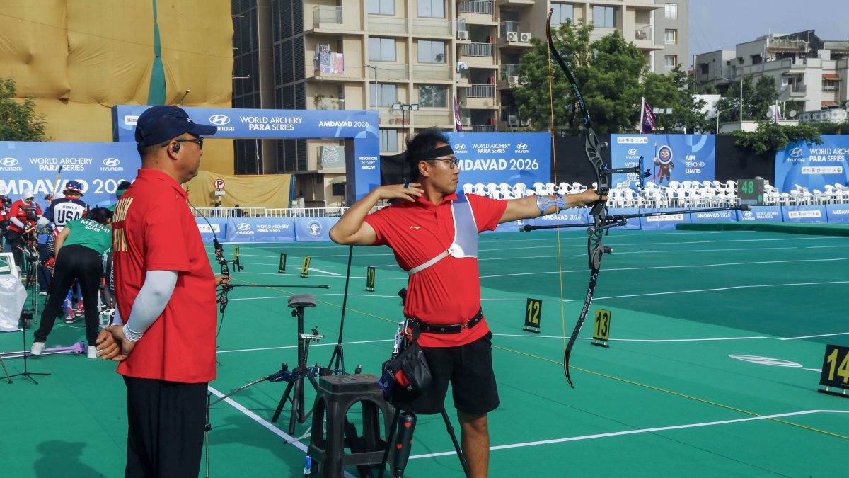 Para-archer practices at World Archery Para Series in Ahmedabad