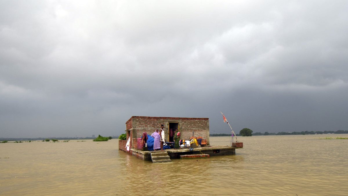 Patna floods: Ganga water level rises, houses submerged